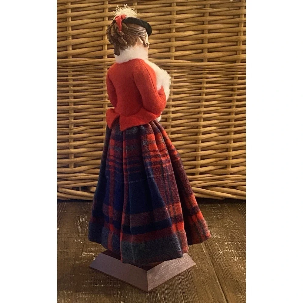 SIMPICH Muff Lady Character Doll 1985 VTG Original Christmas Caroler Series USA